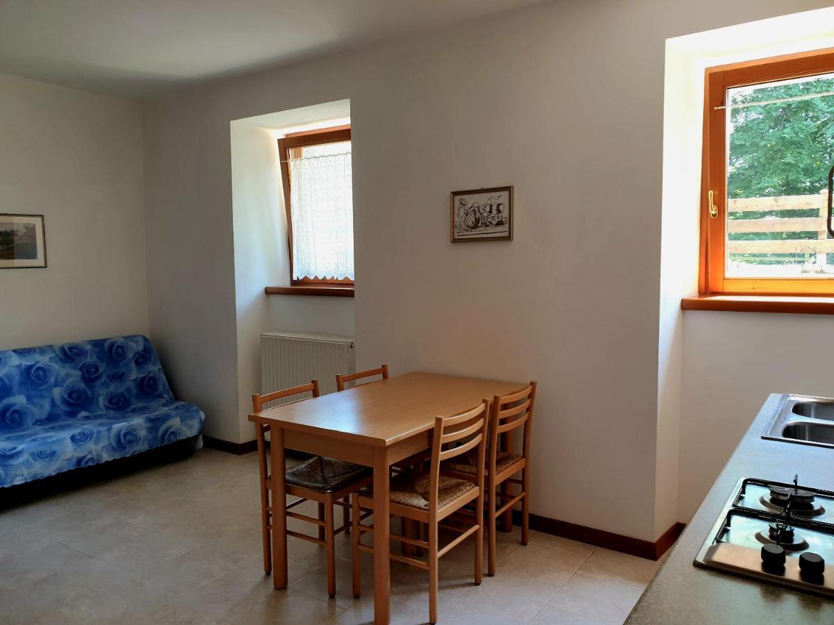Villa Paradiso Parolari Tenno Bilik gambar