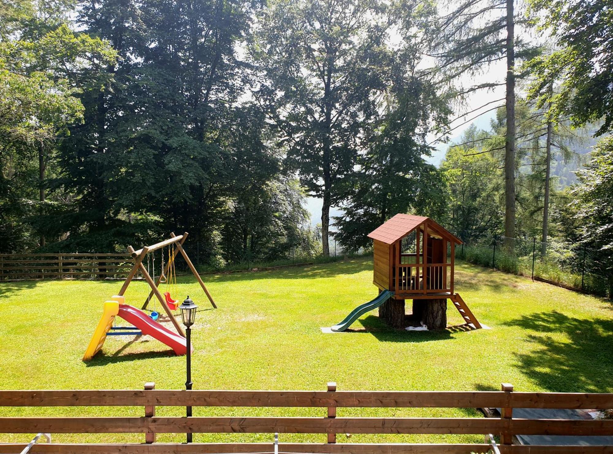 Villa Paradiso Parolari Tenno Bilik gambar