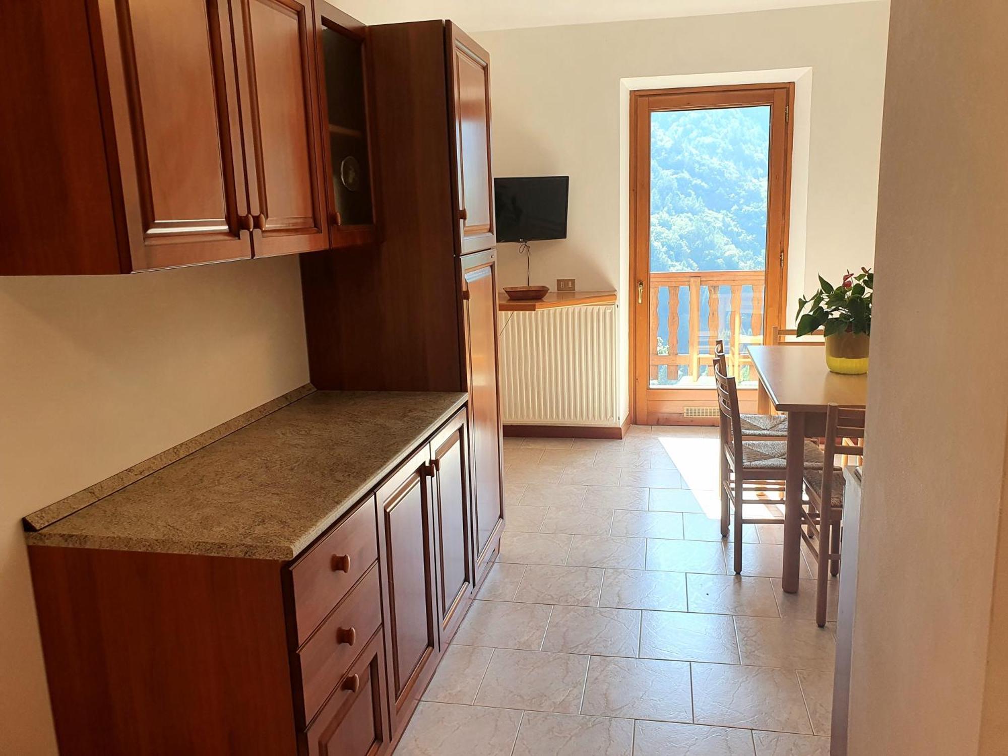 Villa Paradiso Parolari Tenno Bilik gambar