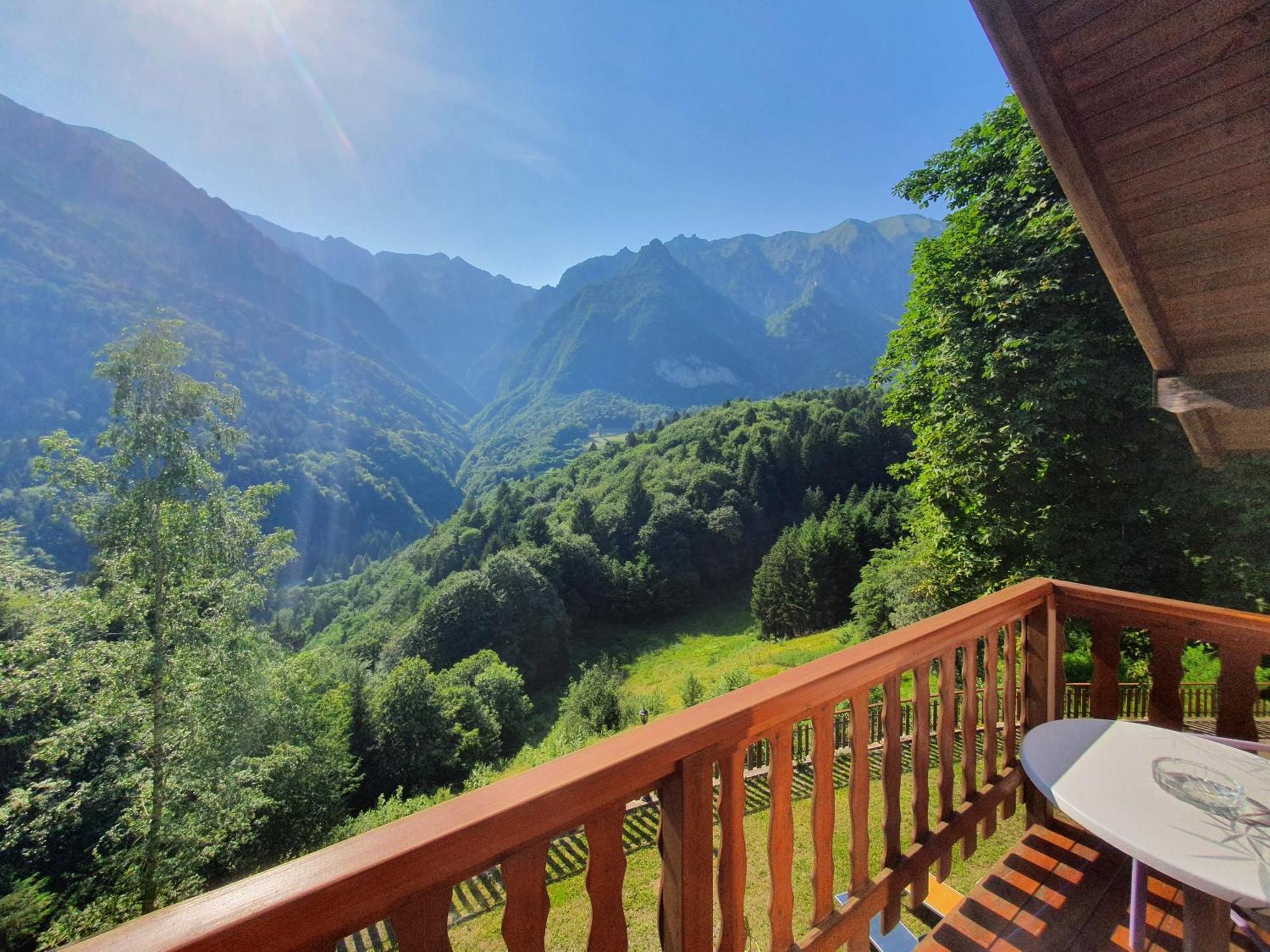 Villa Paradiso Parolari Tenno Bilik gambar